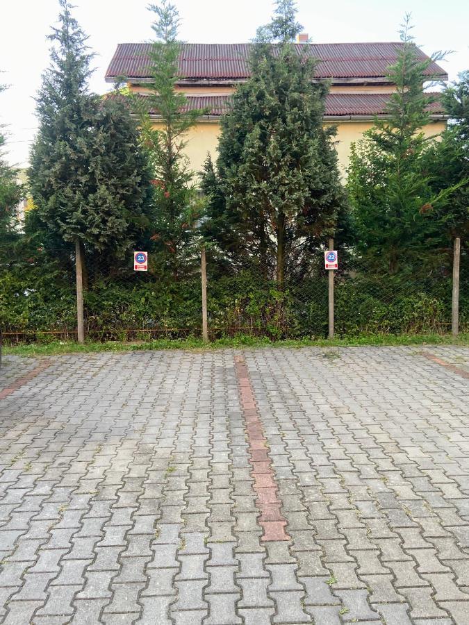 Quiet 3-Room Apt - 2 Parking Spaces - 5 Min Bus Floreşti Dış mekan fotoğraf